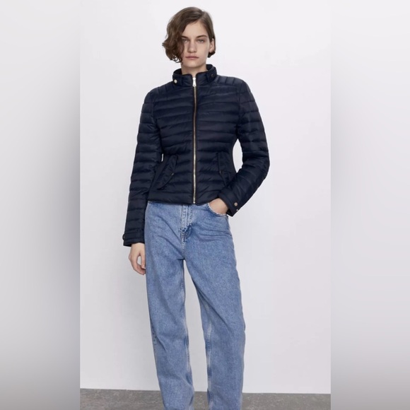 221 ZARA Comfortemp Thermal Insulation Puffer Jacket very light weight